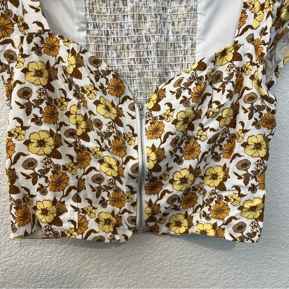 Forever 21 Yellow White Retro Floral Linen Blend Zip Crop Top- Size Large - Picture 10 of 16
